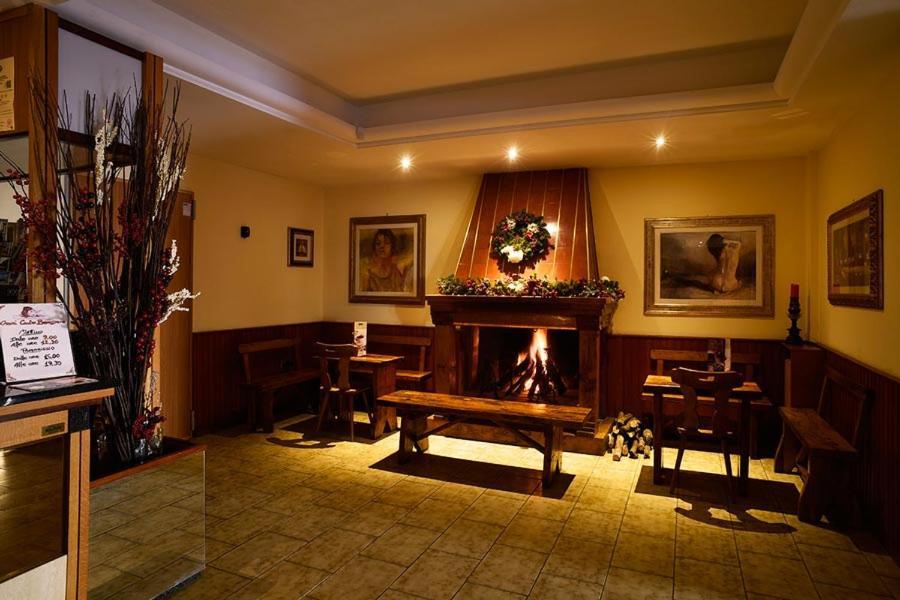 Hotel La Maielletta プレトーロ エクステリア 写真